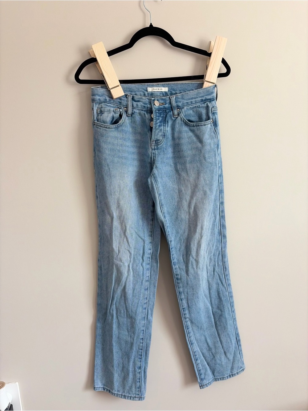 Pacsun Lowrise Light Wash Women's Straight Jeans - Pale Blue